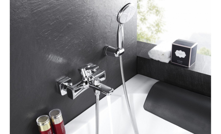 Смеситель Lemark Evitta LM0514C для ванны, с коротким изливом, дивертор с кер. пласт, хром